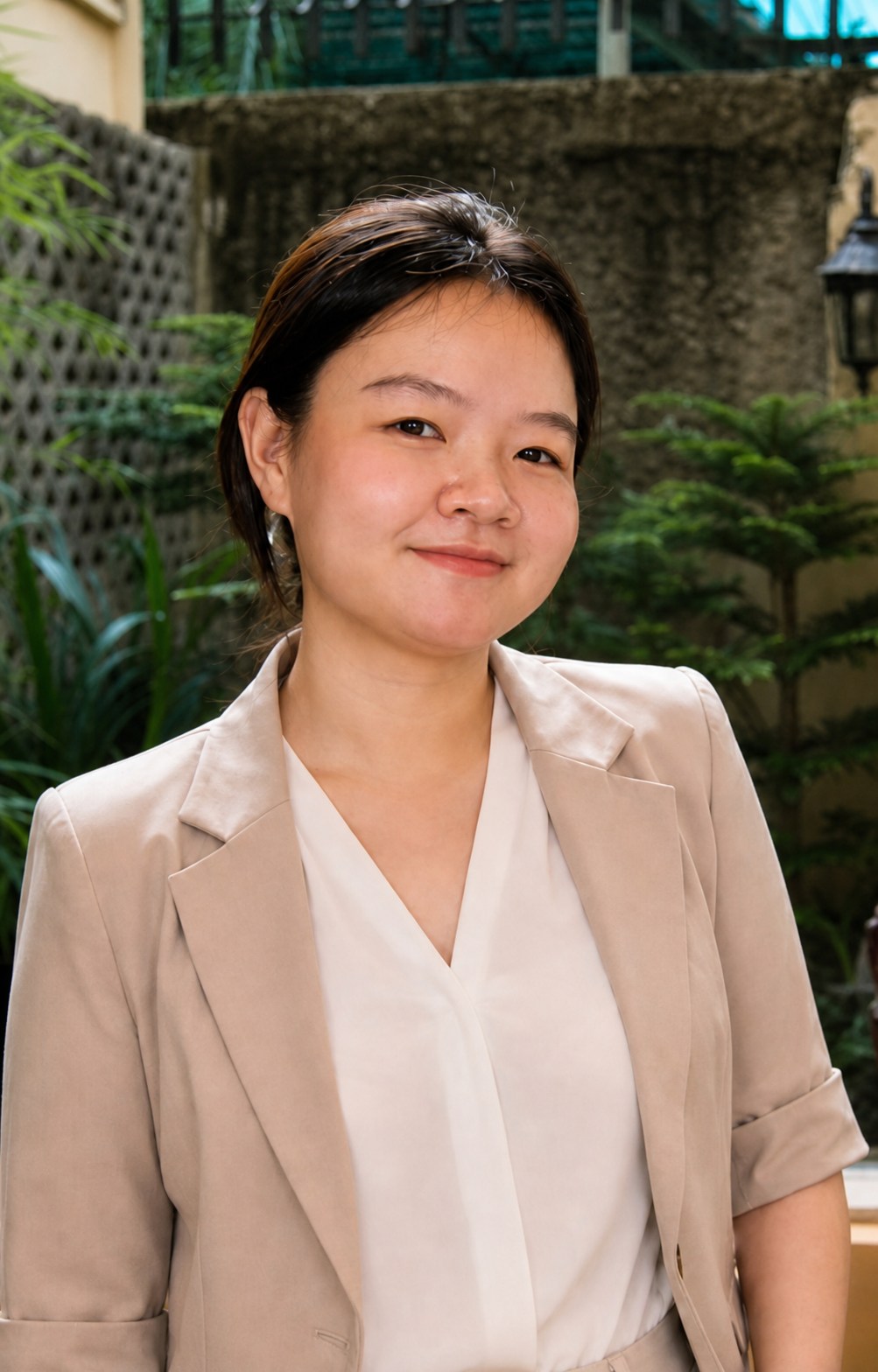 Chân dung cô Thuỷ Tiên